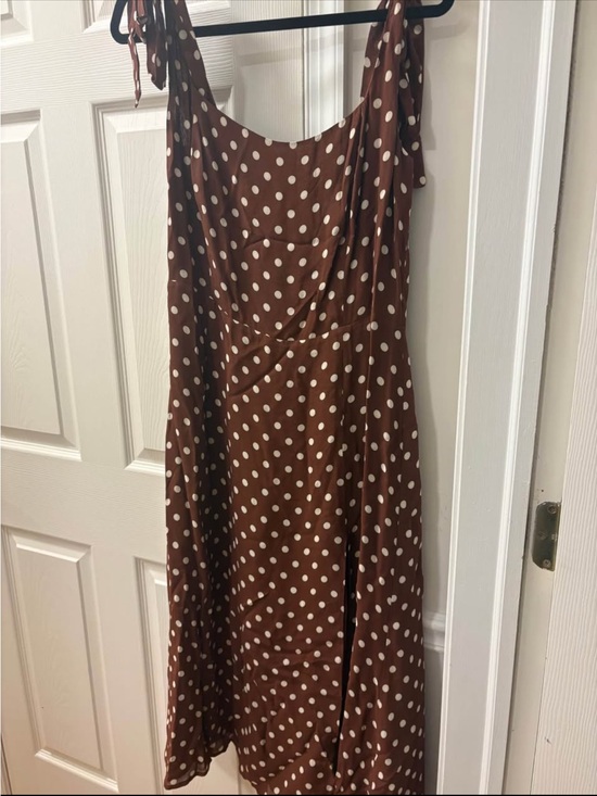 Reformation Dresses & Skirts - Reformation Brown Polka Dot Tie-Shoulder Midi Dress